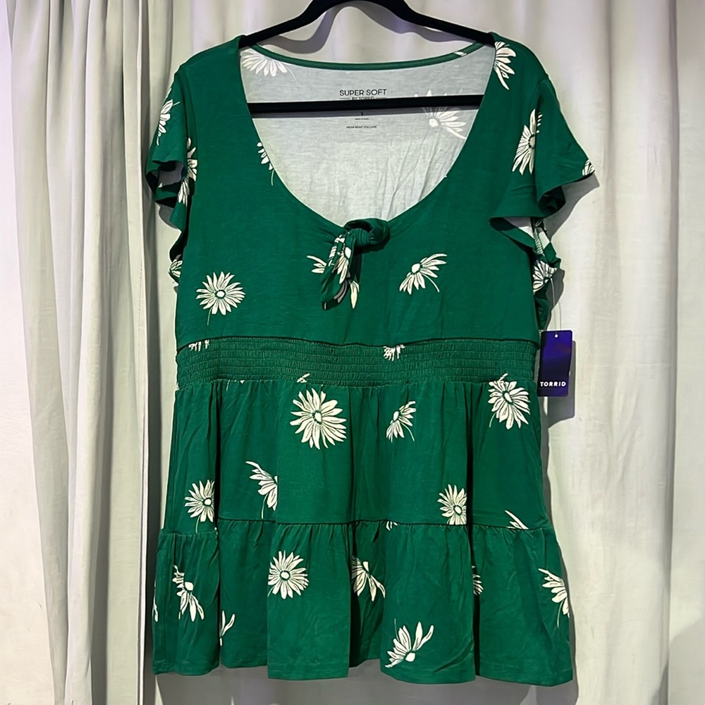 Torrid - Super Soft Tie Front Keyhole Babydoll Top
